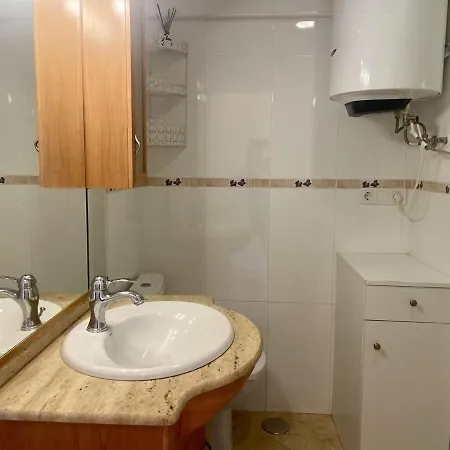 En Primera Linea, Sea Front, Pool & Parking Apartment