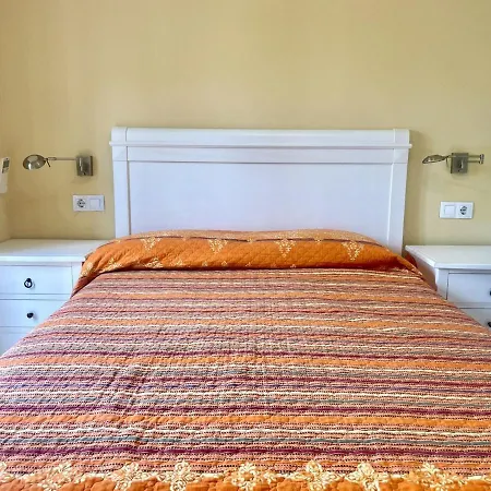 Apartment En Primera Linea, Sea Front, Pool & Parking *