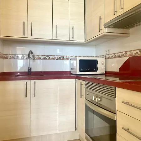 En Primera Linea, Sea Front, Pool & Parking Benidorm