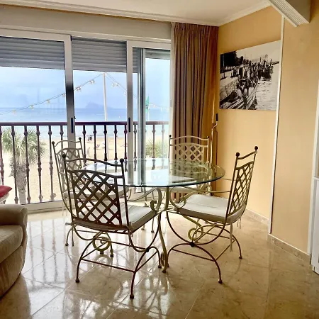 En Primera Linea, Sea Front, Pool & Parking